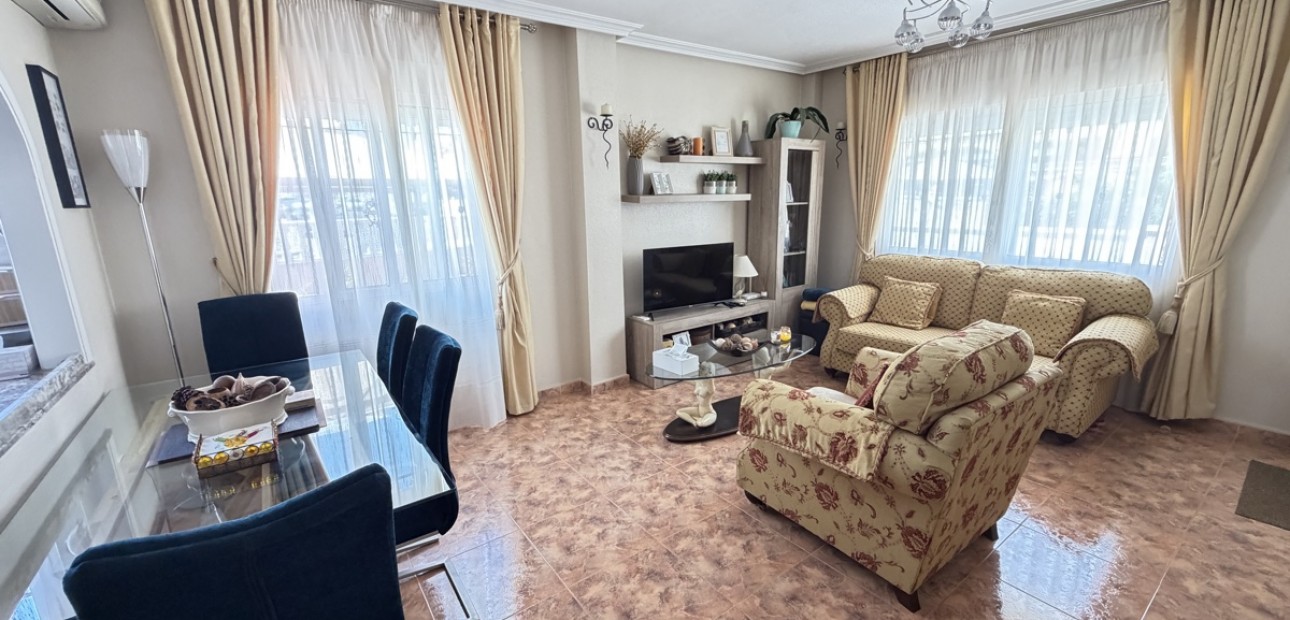 Sale - Quad Villa -
Orihuela Costa - La Zenia