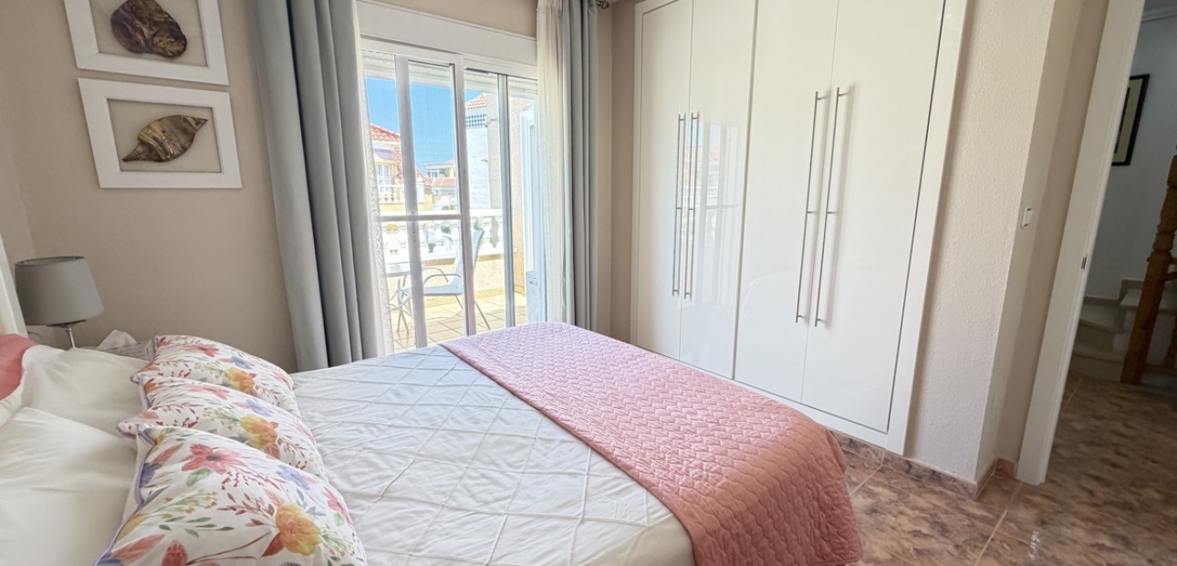 Sale - Quad Villa -
Orihuela Costa - La Zenia