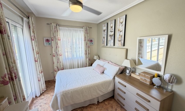 Sale - Quad Villa -
Orihuela Costa - La Zenia