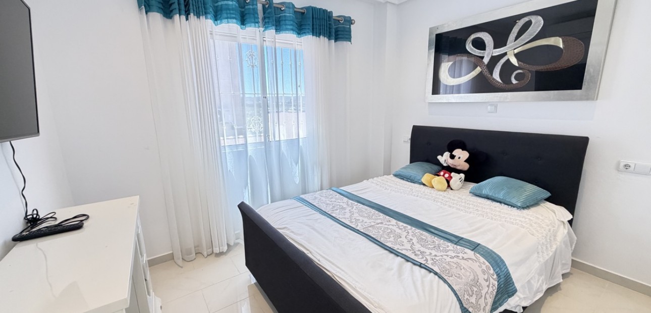 Venta - Detached Villa -
San Miguel de Salinas - Lake View Mansions
