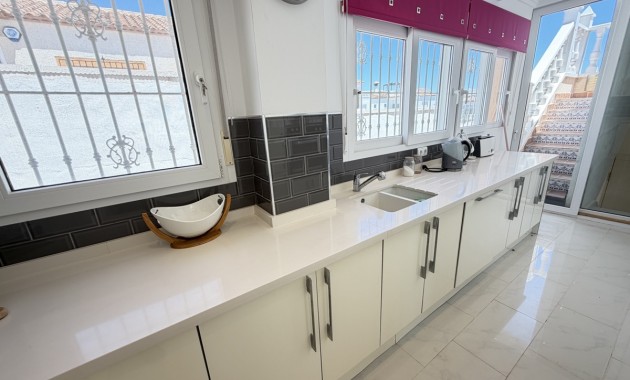 Venta - Detached Villa -
San Miguel de Salinas - Lake View Mansions