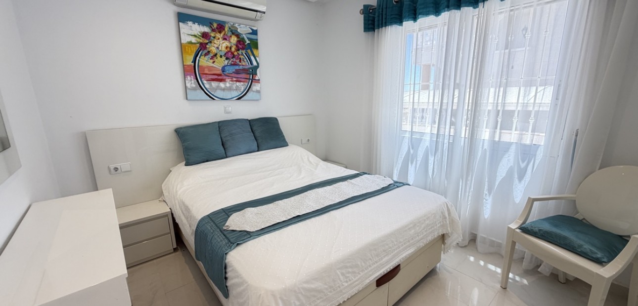 Venta - Detached Villa -
San Miguel de Salinas - Lake View Mansions