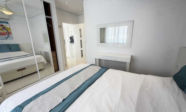Venta - Detached Villa -
San Miguel de Salinas - Lake View Mansions