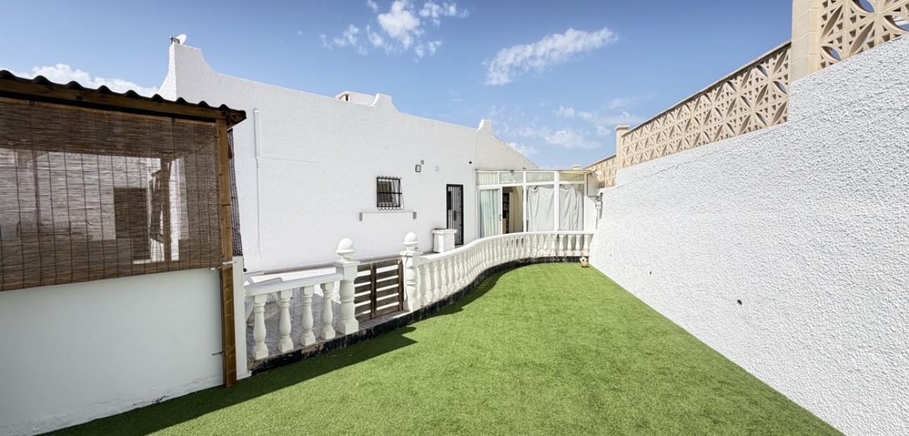 Herverkoop - Bungalow -
Orihuela Costa - Villamartin
