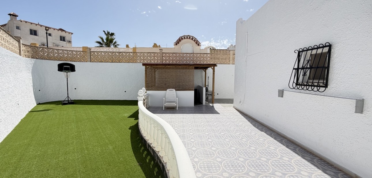 Herverkoop - Bungalow -
Orihuela Costa - Villamartin