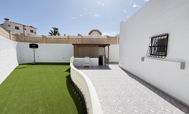 Herverkoop - Bungalow -
Orihuela Costa - Villamartin