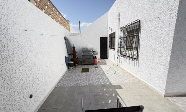 Herverkoop - Bungalow -
Orihuela Costa - Villamartin