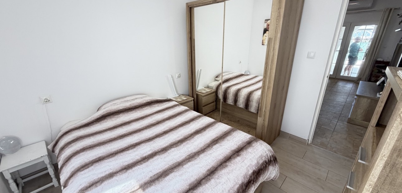 Herverkoop - Bungalow -
Orihuela Costa - Villamartin