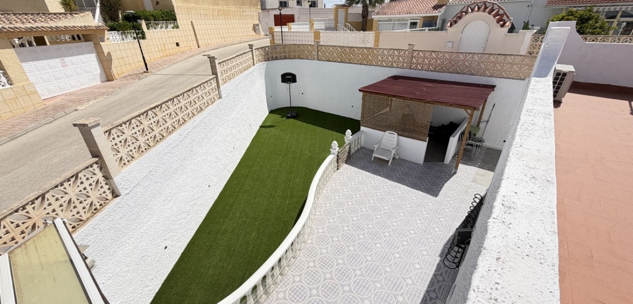 Herverkoop - Bungalow -
Orihuela Costa - Villamartin