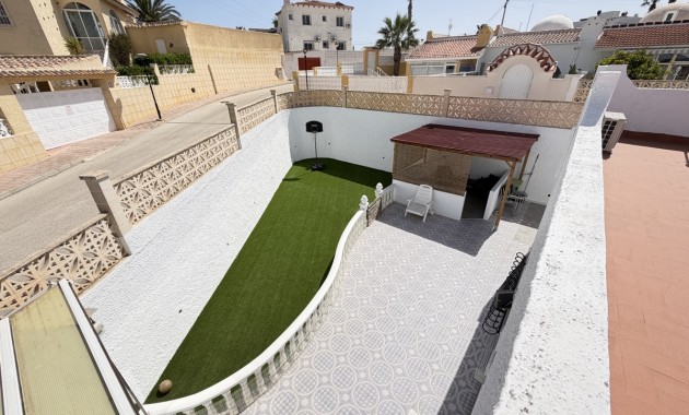 Herverkoop - Bungalow -
Orihuela Costa - Villamartin