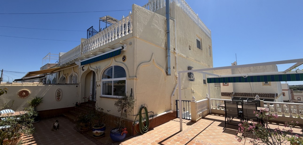 Herverkoop - Herenhuis -
San Miguel de Salinas - San Miguel - Town