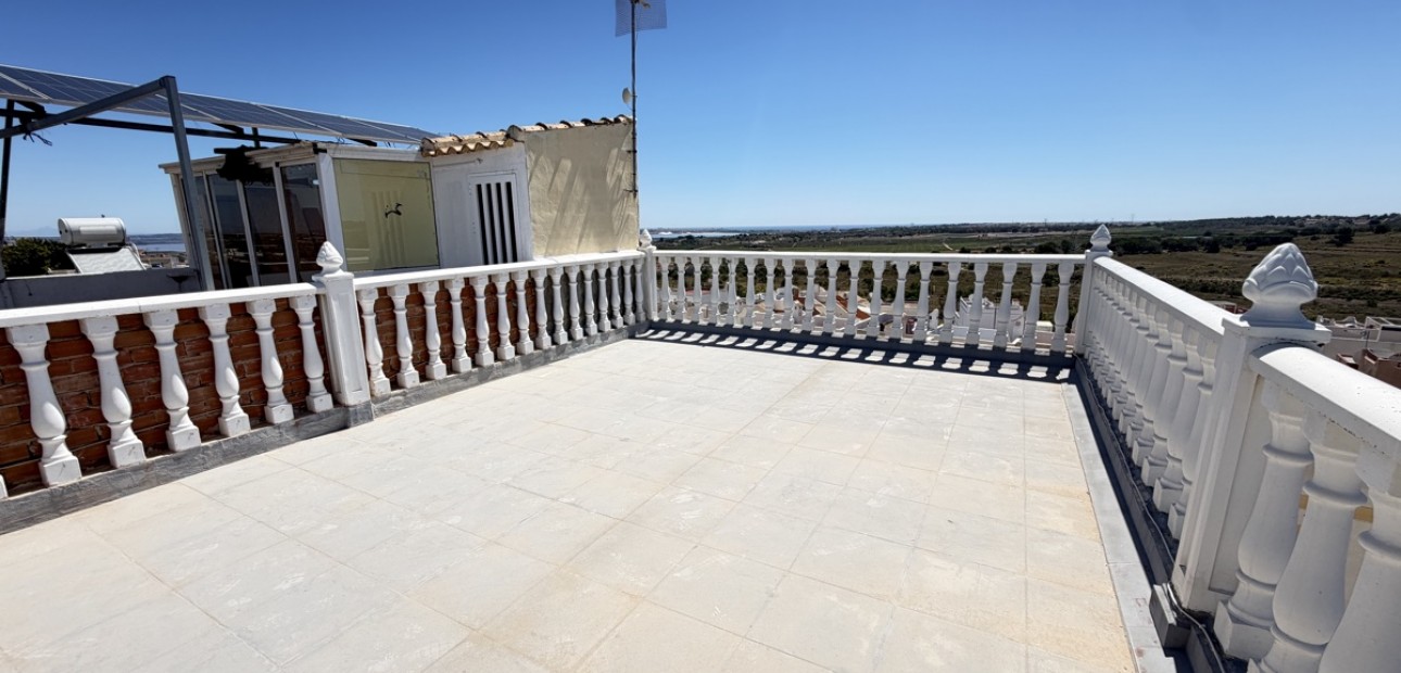 Herverkoop - Herenhuis -
San Miguel de Salinas - San Miguel - Town