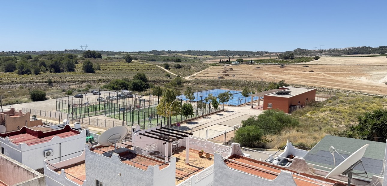 Herverkoop - Herenhuis -
San Miguel de Salinas - San Miguel - Town