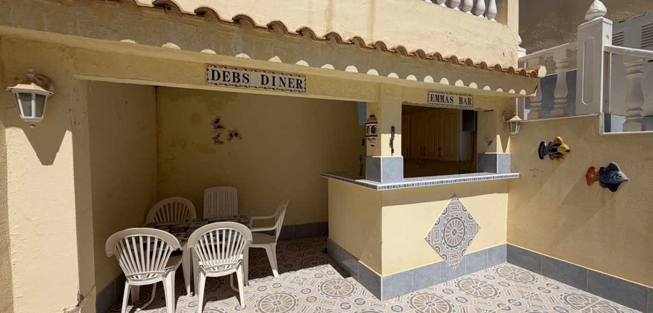 Herverkoop - Herenhuis -
San Miguel de Salinas - San Miguel - Town