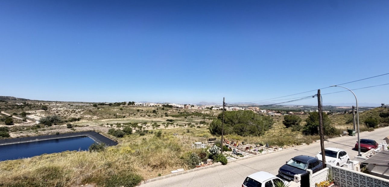 Herverkoop - Herenhuis -
San Miguel de Salinas - San Miguel - Town