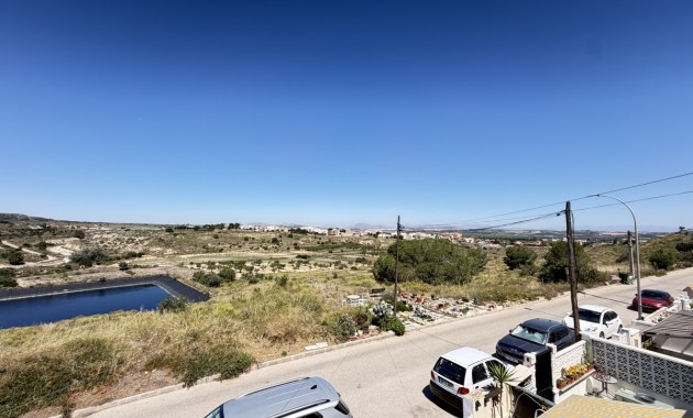 Herverkoop - Herenhuis -
San Miguel de Salinas - San Miguel - Town