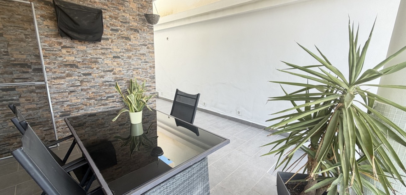 Herverkoop - Detached Villa -
Orihuela Costa - Villamartin