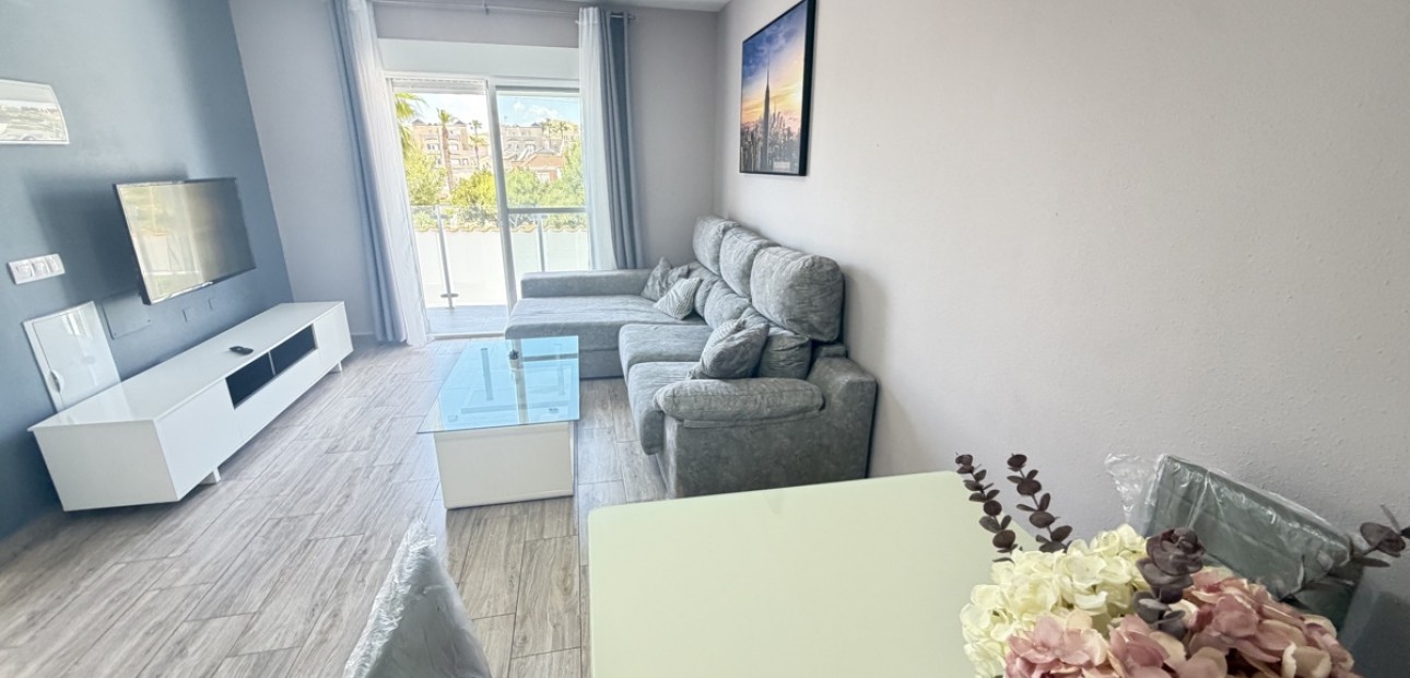 Herverkoop - Detached Villa -
Orihuela Costa - Villamartin