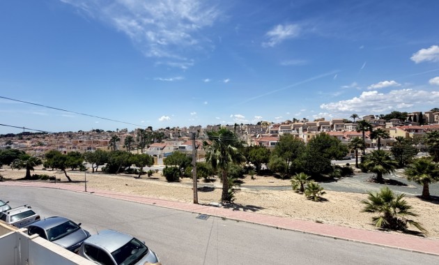 Herverkoop - Detached Villa -
Orihuela Costa - Villamartin