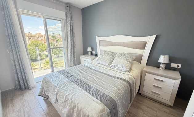 Herverkoop - Detached Villa -
Orihuela Costa - Villamartin