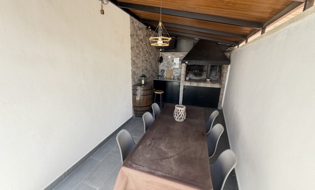 Herverkoop - Detached Villa -
Orihuela Costa - Villamartin