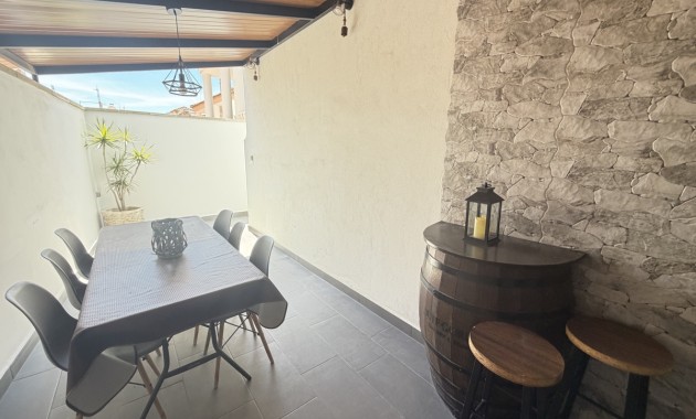 Herverkoop - Detached Villa -
Orihuela Costa - Villamartin