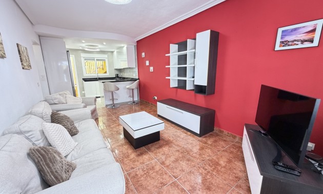 Herverkoop - Bungalow -
San Miguel de Salinas - San Miguel - Town