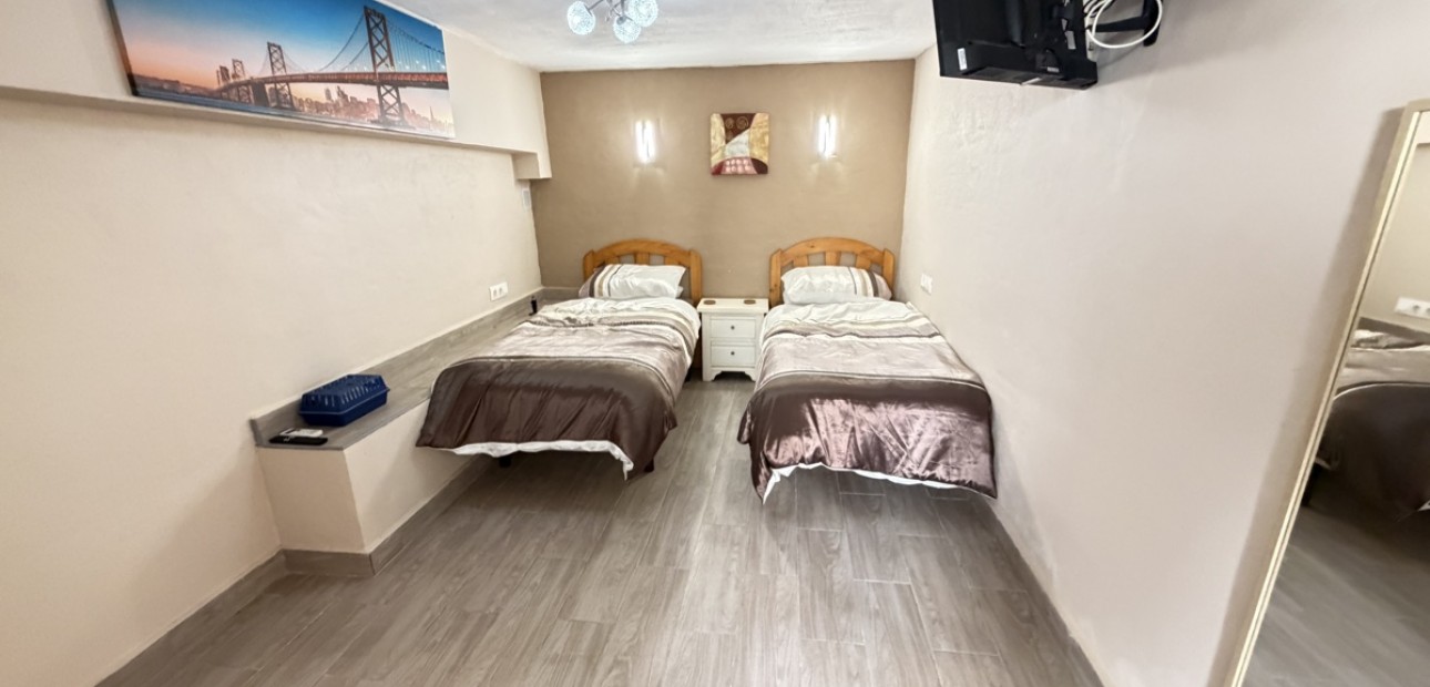 Herverkoop - Bungalow -
San Miguel de Salinas - San Miguel - Town