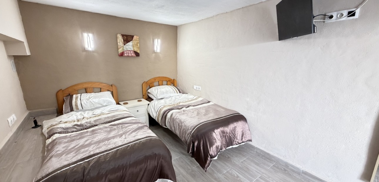 Herverkoop - Bungalow -
San Miguel de Salinas - San Miguel - Town