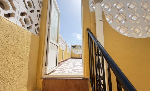 Herverkoop - Bungalow -
San Miguel de Salinas - San Miguel - Town