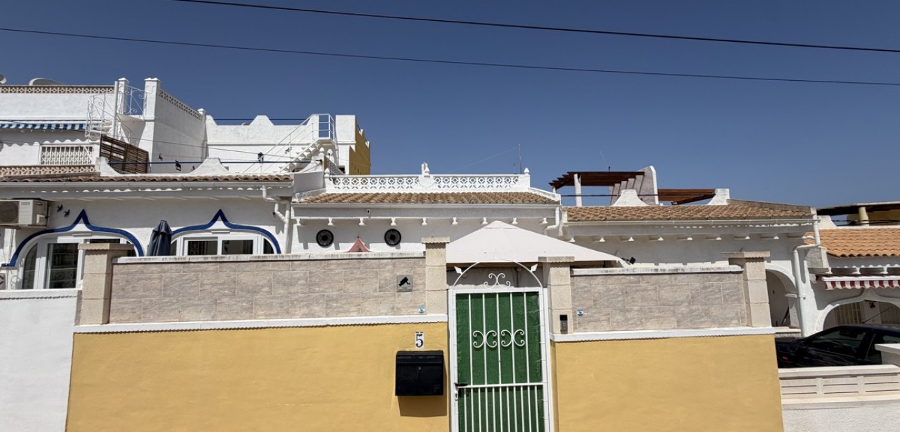 Herverkoop - Bungalow -
San Miguel de Salinas - San Miguel - Town