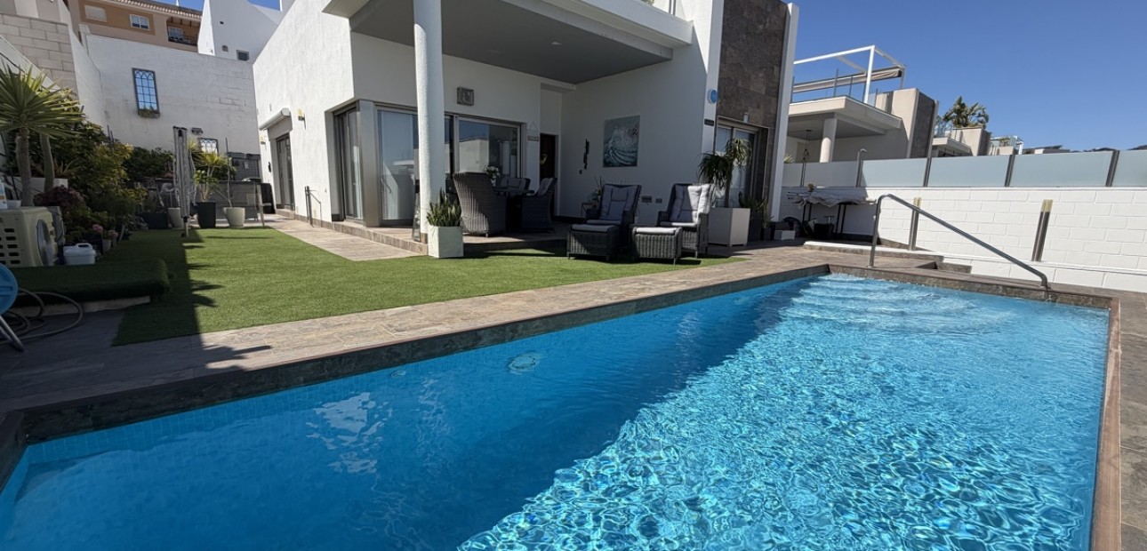 Venta - Detached Villa -
Orihuela Costa - Villamartin