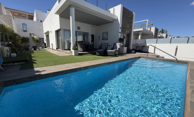 Venta - Detached Villa -
Orihuela Costa - Villamartin