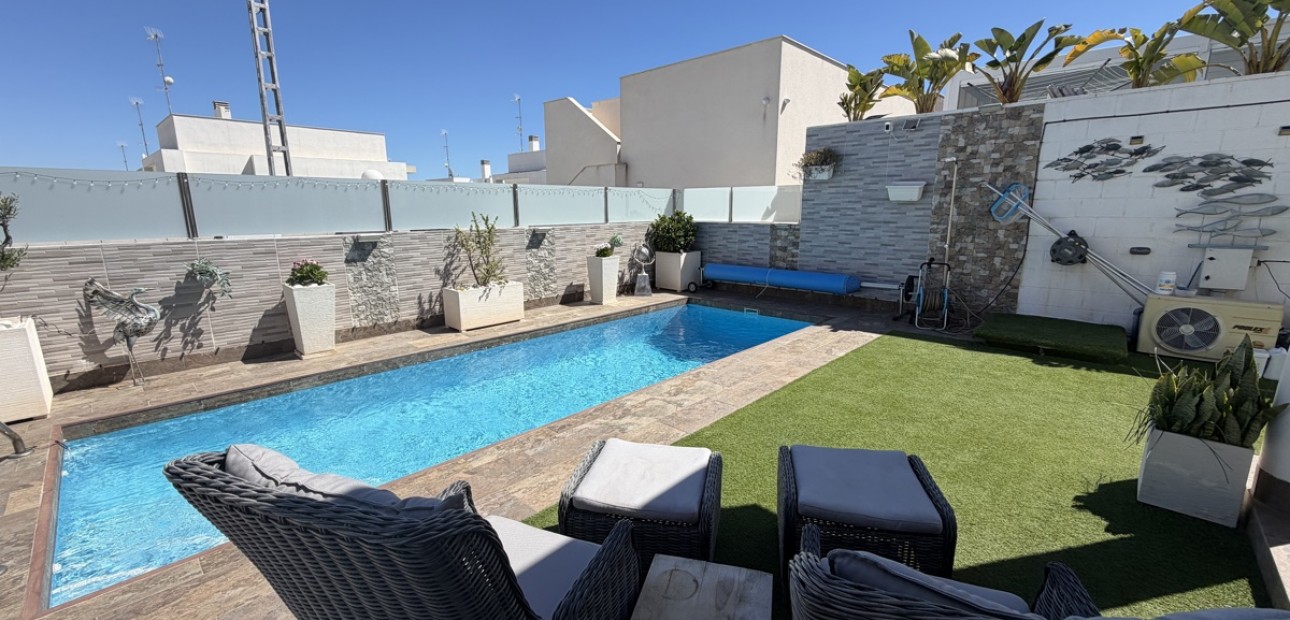 Venta - Detached Villa -
Orihuela Costa - Villamartin