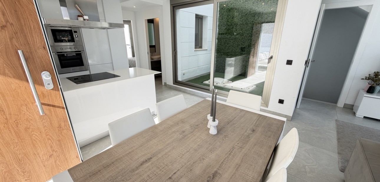Herverkoop - Detached Villa -
Orihuela Costa - Villamartin