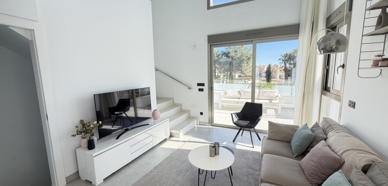 Herverkoop - Detached Villa -
Orihuela Costa - Villamartin