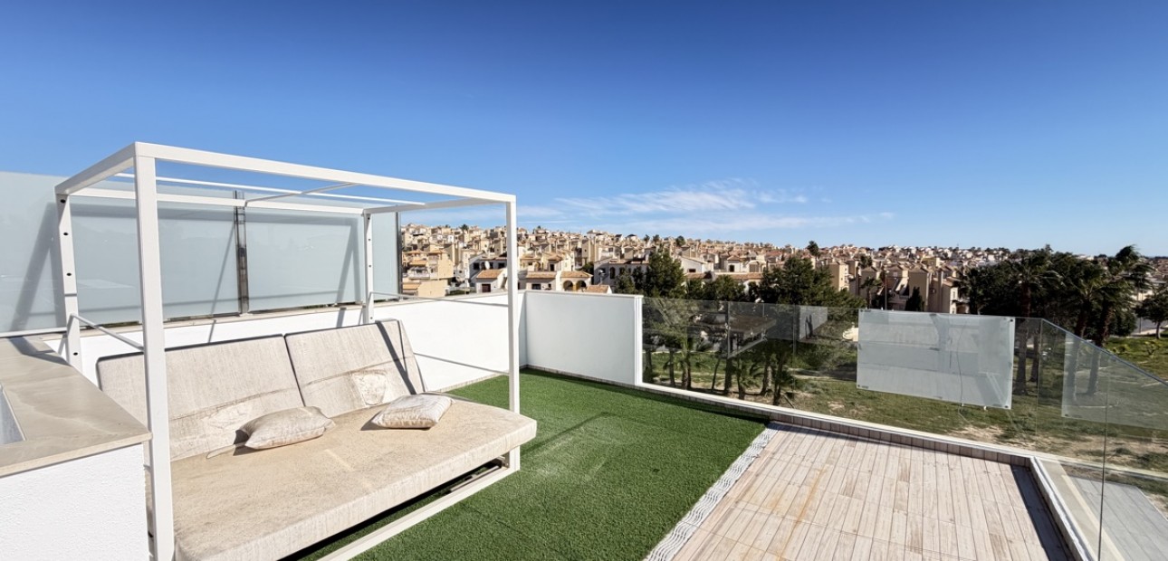 Herverkoop - Detached Villa -
Orihuela Costa - Villamartin