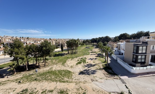 Herverkoop - Detached Villa -
Orihuela Costa - Villamartin