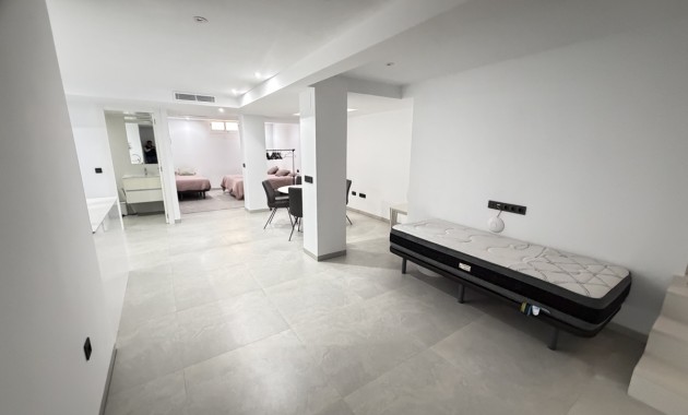 Herverkoop - Detached Villa -
Orihuela Costa - Villamartin