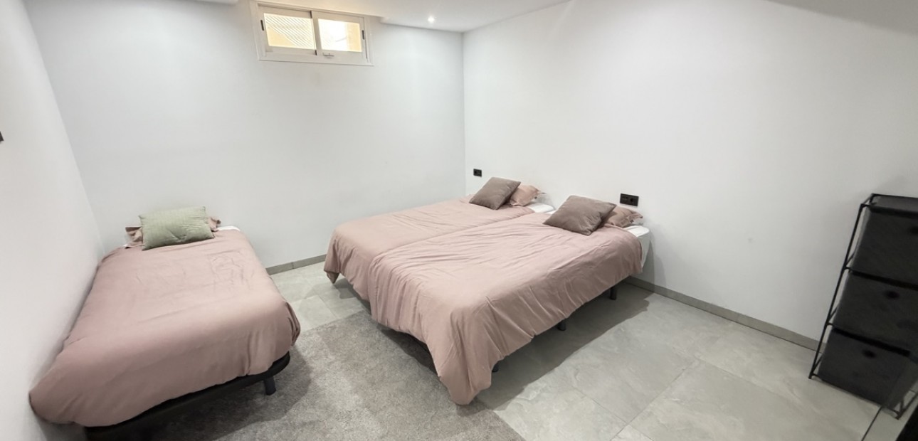 Herverkoop - Detached Villa -
Orihuela Costa - Villamartin