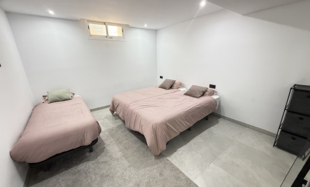 Herverkoop - Detached Villa -
Orihuela Costa - Villamartin