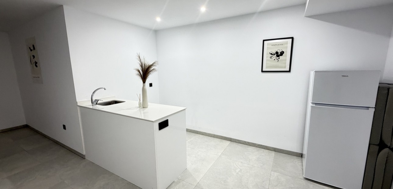 Herverkoop - Detached Villa -
Orihuela Costa - Villamartin