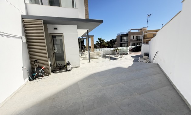 Herverkoop - Detached Villa -
Orihuela Costa - Villamartin