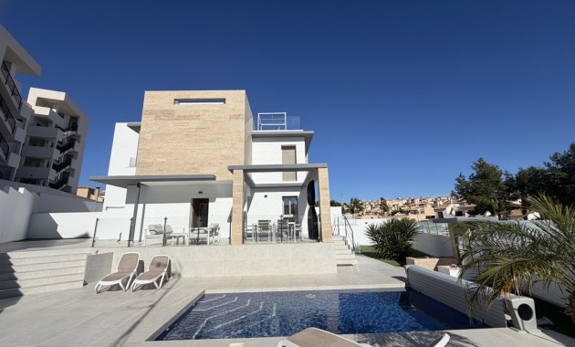 Herverkoop - Detached Villa -
Orihuela Costa - Villamartin