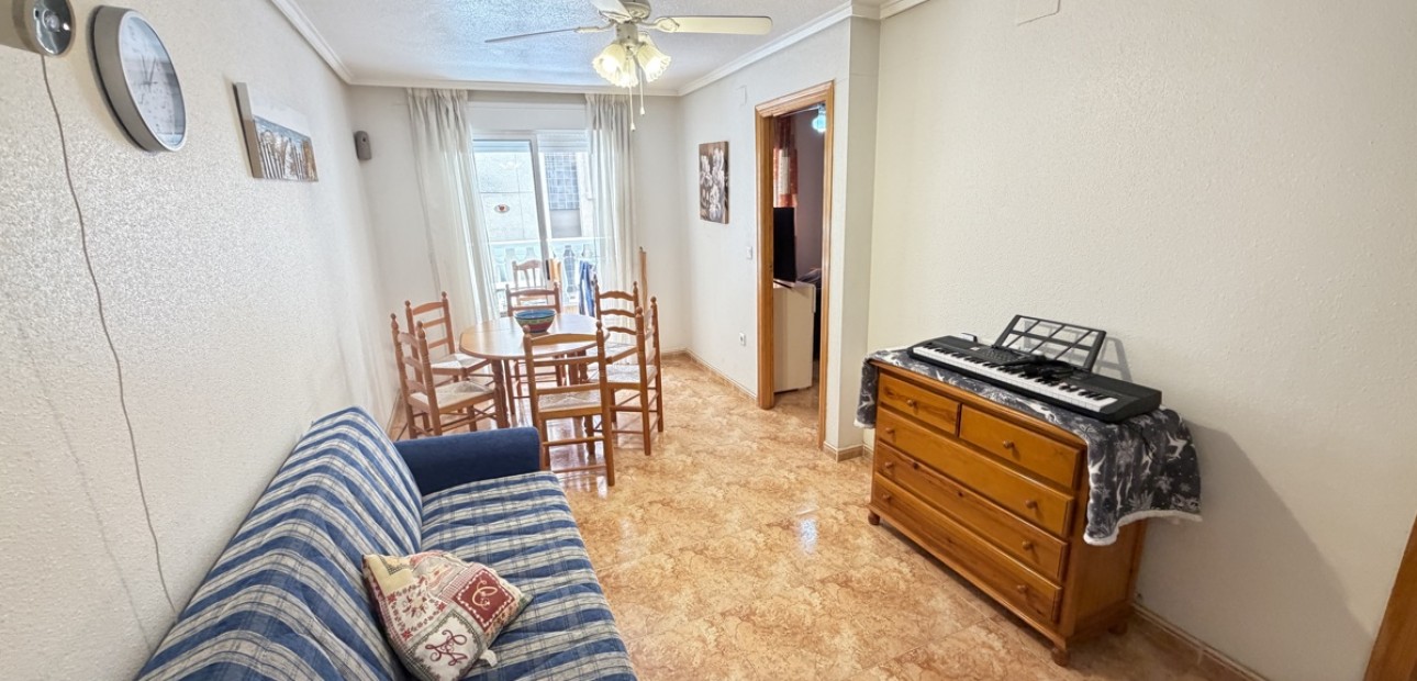 Herverkoop - Appartement / flat -
Torrevieja - Torrevieja - Centre