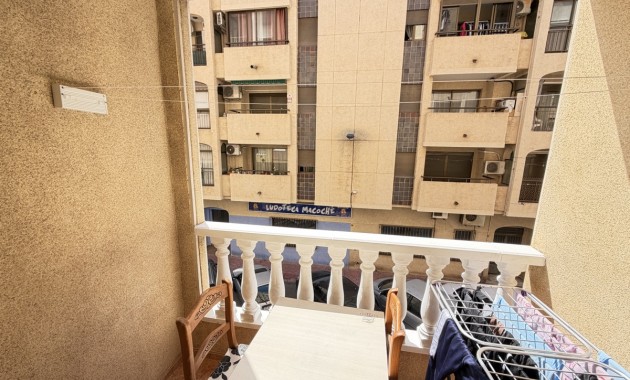 Herverkoop - Appartement / flat -
Torrevieja - Torrevieja - Centre