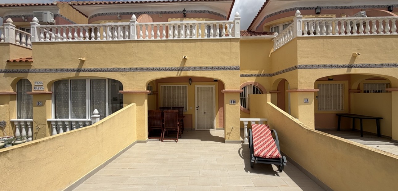 Sale - Townhouse -
Orihuela Costa - Villamartin