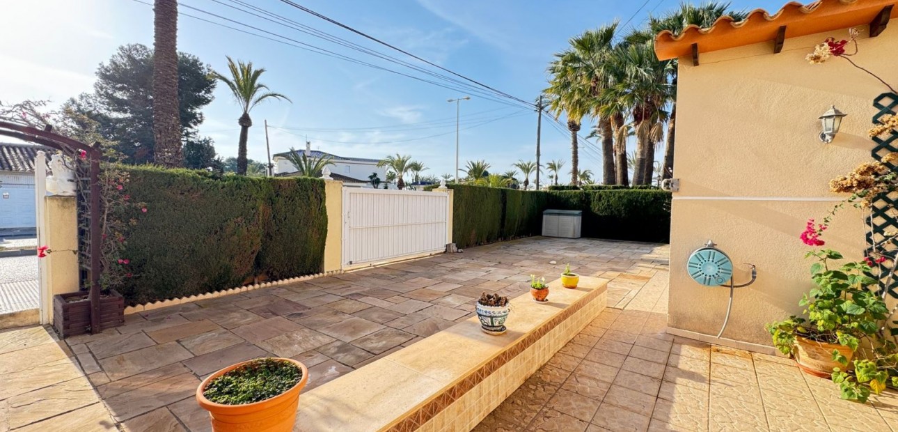 Herverkoop - Detached Villa -
Orihuela Costa - Cabo Roig