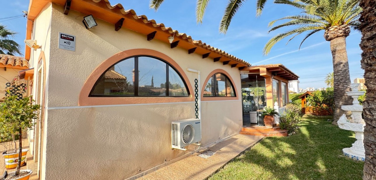 Herverkoop - Detached Villa -
Orihuela Costa - Cabo Roig