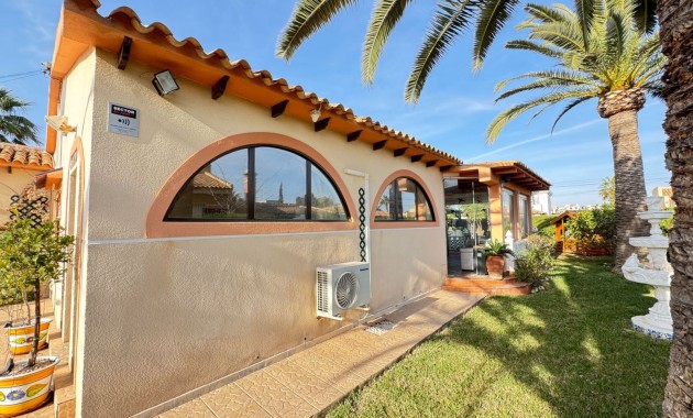 Herverkoop - Detached Villa -
Orihuela Costa - Cabo Roig